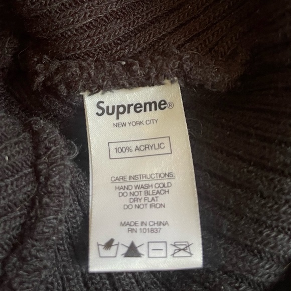 Supreme Overdyed Beanie - Picture 4 of 4